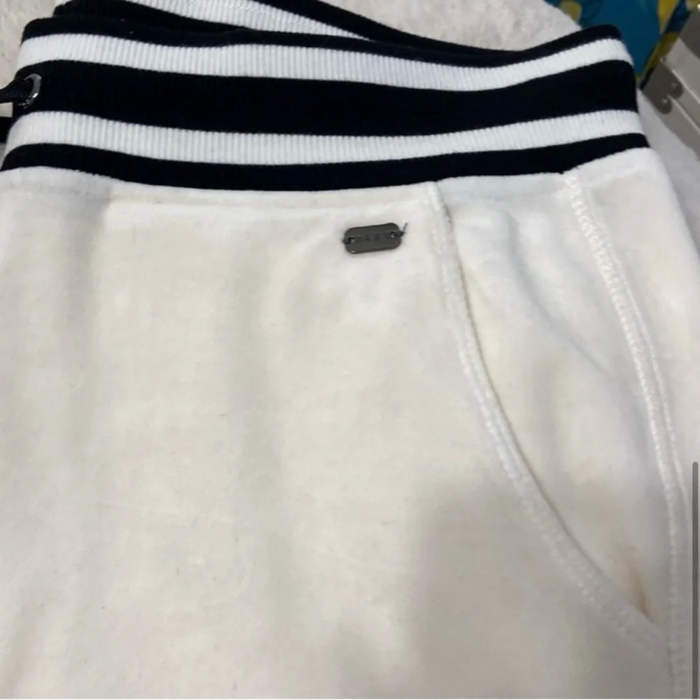 DKNY WINTER WHITE JOGGERS - Picture 4 of 10